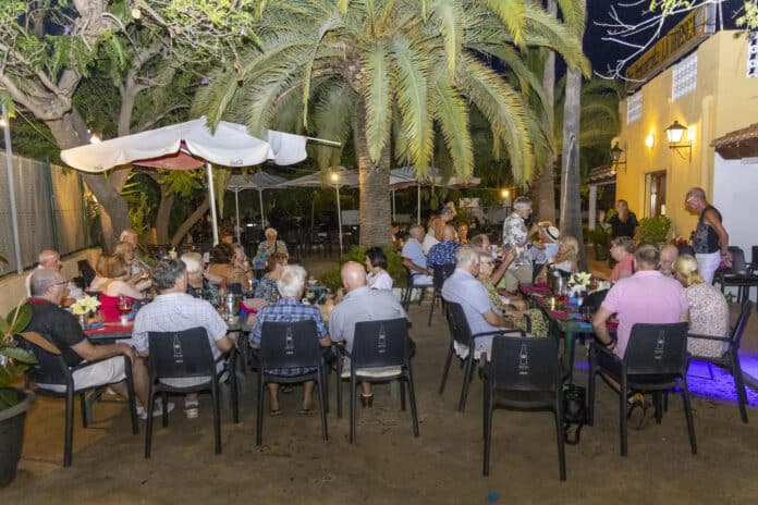 More than 40 lodge members and their guests gathered beneath the shade of Jacaranda trees, enjoying the garden’s charming ambiance as they celebrated the season.