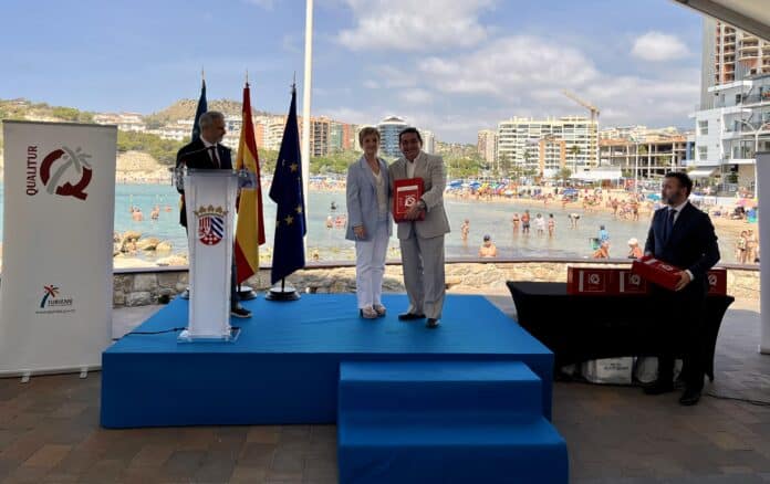 "The Qualitur Flag is a symbol of our commitment to responsible and sustainable tourism," said Mestre, adding that Orihuela's beaches remain a benchmark for both environmental care and visitor satisfaction.