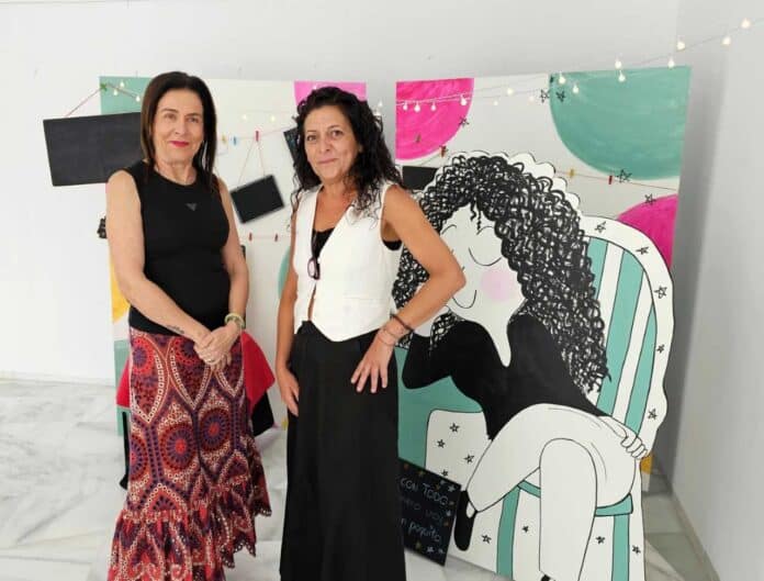 Presentado por la Concejalía de Igualdad de Orihuela, MiMisMa cuenta con más de treinta viñetas de estilo cómic protagonizadas por el alter ego del artista.