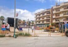 Le conseil municipal sous le feu des critiques, car le parc des expositions remplace à nouveau le parking du centre de santé d'Orihuela Costa Les inquiétudes sont particulièrement vives cette année en raison du mauvais historique des exploitants de foires en matière de sécurité.