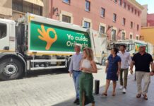 Orihuela modernisiert Müllabfuhrflotte mit 1.2 Millionen Euro Investition und neuen LKWs für die Küste Der Stadtrat von Orihuela hat mit der Einführung von vier brandneuen Müllwagen speziell für Orihuela Costa eine umfassende Modernisierung seines städtischen Müllabfuhrdienstes eingeleitet.