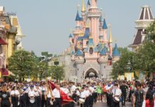 Alicante Band Takes Monóvar’s Spirit to Disneyland Paris The performance, lasting 28 minutes, was hailed by Disney organizers as “one of the most exciting in recent years,” earning the group an official invitation to return next year.