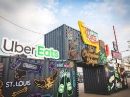 Torrevieja enciende la parrilla para el festival de hamburguesas más grande de España Del 20 de agosto al 7 de septiembre, el Parque Antonio Soria de Torrevieja acogerá The Champions Burger, el festival de hamburguesas más grande de España, que marca el debut de la ciudad en la gira nacional.