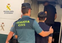 Civil Guard arrests two youths in Murcia for violent home robberies The Civil Guard is continuing the investigation to determine whether the pair belong to a wider criminal group and may be linked to other similar crimes.