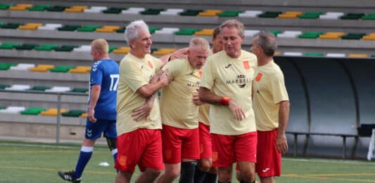 The hosts sealed a 2–0 victory in the final against one of the UK’s top sides, Newcastle Benfield, thanks to a goal in each half from the in-form Tommy McMillian