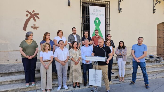 El manifiesto destacó la importancia de salvaguardar la dignidad y los derechos de quienes viven con Alzheimer a medida que la enfermedad progresa.