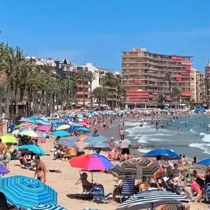 El sur y sureste de España sufrieron un calor prolongado. Andalucía, Castilla-La Mancha, la Comunidad Valenciana y Murcia registraron temperaturas aproximadamente 2 °C por encima de lo normal, mientras que la mayor parte del resto del país registró una media de aproximadamente 1 °C más cálida de lo habitual.