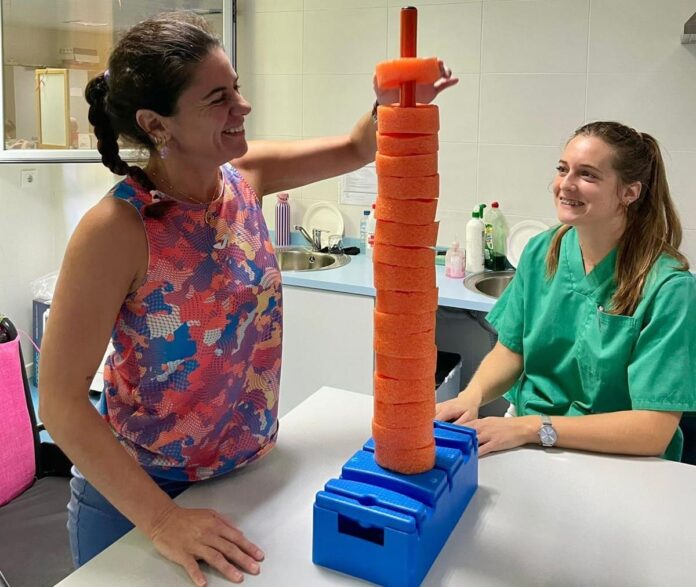 Das multidisziplinäre Team von Casaverde Extremadura hat ein individualisiertes, evidenzbasiertes Neurorehabilitationsprogramm entwickelt, das fortschrittliche Technologie, therapeutische Koordination und starke Patientenmotivation kombiniert.