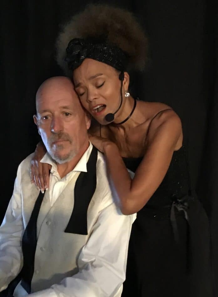 Loudmouth Productions LOVE IN THEATRE is een muzikale reis door de meest geliefde showstoppers van vroeger en nu. Vol verrassingen, met alle vrolijkheid en magie van het West End-podium!