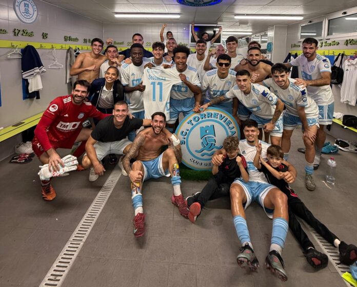 El SC Torrevieja sumó su tercera victoria en casa de tres esta temporada con un contundente triunfo por 4-0 sobre el CF Mutxamel en el Estadio Nelson Mandela el sábado por la tarde.