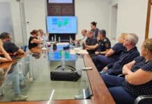 Alerte rouge aux fortes pluies : la Generalitat envoie un avertissement précoce aux habitants d'Alicante La déléguée du gouvernement Pilar Bernabé a averti après une réunion du Comité de coordination des urgences (CECOPI) que l'épisode durerait probablement plusieurs jours, jusqu'au week-end férié.