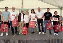 Sofía Torres wins Elche’s pomegranate peeling contest “For me,” said Torres, “cutting pomegranates is as easy as combing my hair; my family eats them often and I’ve been cutting them for many years.”