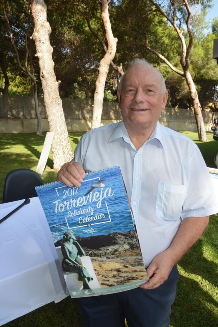 In 2009 ontving hij de prestigieuze prijs "Estrella de Europa" (Ster van Europa) van de gemeente Torrevieja als erkenning voor zijn inspanningen om de integratie van internationale inwoners in de lokale Spaanse gemeenschap te bevorderen.