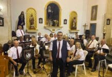 La banda de concierto se une al coro Da Costa para una velada de música navideña. Tras el tremendo éxito de nuestro concierto en San Miguel el pasado sábado por la noche, la Costa Blanca International Concert Band se complace en anunciar los detalles de su próximo concierto el sábado 6 de diciembre en la Iglesia de la Sal de Los Montesinos.
