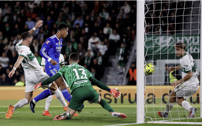 Den engelske landslagsspilleren scoret tre minutter før slutt, og sikret dermed poenget til Xabi Alonsos lag, som hadde havnet under to ganger på Estadio Manuel Martínez Valero.