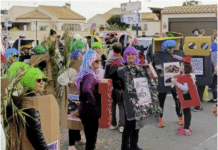 Invoices allegedly forged at La Murada and Orihuela Costa Festivals Participants at the start of the Orihuela Costa Carnival Parade