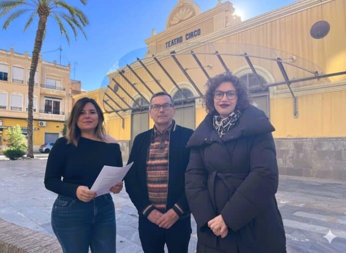 I membri dell'opposizione nel consiglio di amministrazione di Orihuela Cultural SLU hanno presentato ricorso formale contro il processo di selezione del nuovo direttore dell'azienda, sostenendo che le regole di assunzione mancano di trasparenza e potrebbero favorire un candidato specifico.