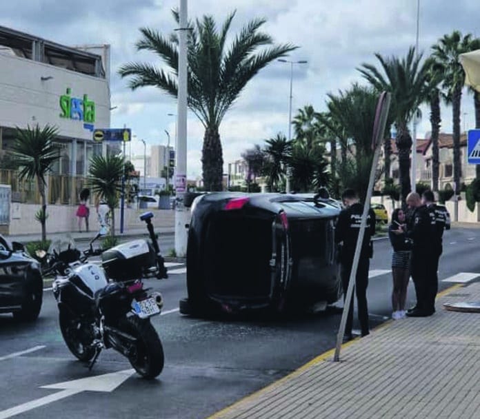 Ifølge kilder fra det provinsielle konsortiet ble kvinnen stabilisert av ambulansepersonell før hun ble fraktet til et nærliggende sykehus for videre undersøkelser.