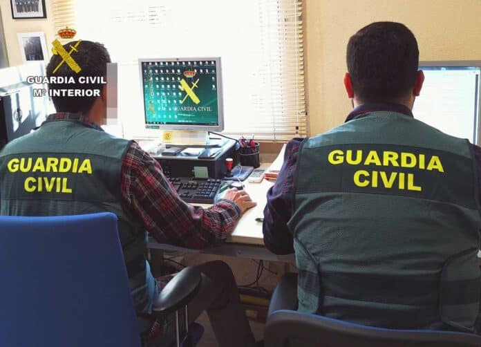 La Guardia Civil advierte a los compradores que permanezcan atentos ante las estafas en línea durante los picos de compras, ofreciendo consejos prácticos sobre verificación de sitios web, pagos seguros, protección de dispositivos y canales de denuncia.