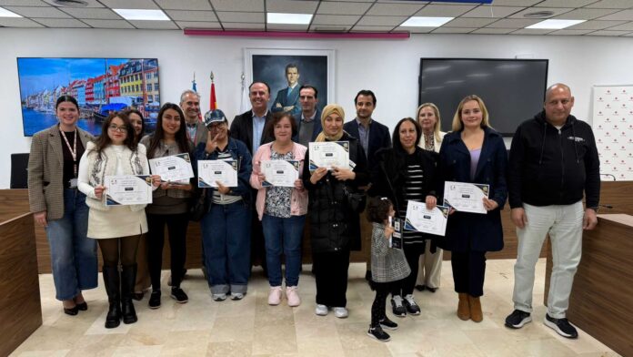 Den andre utgaven av Torreviejas OLA-program støttet 20 mottakere av sosialfondet gjennom opplæring, jobbformidling og bistand til grunnleggende behov, og oppnådde høy deltakelse og tidlig sysselsetting, samtidig som sosial inkludering og like muligheter ble styrket.