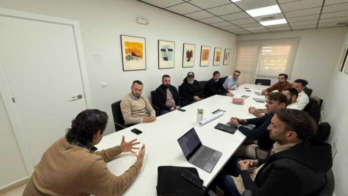 • Økonomisk innvirkning: Ordfører Dolón uttalte at tiltaket bekrefter byens lederskap i regionens musikkstrategi, som forventes å generere arbeidsplasser, styrke økonomien og skape enestående kulturell projeksjon.