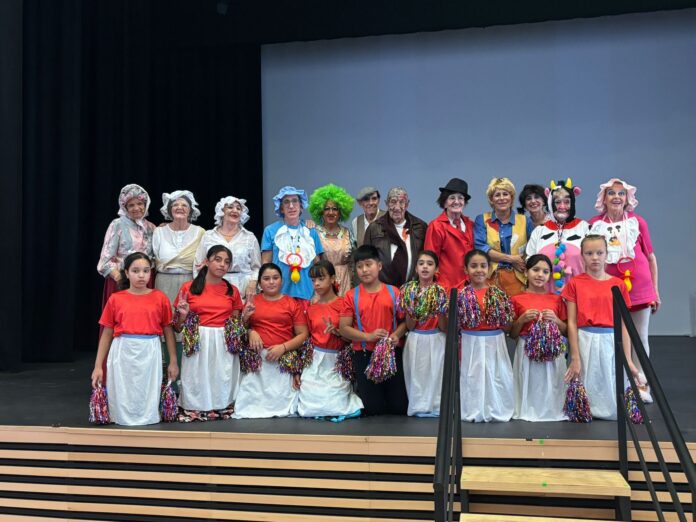 Grazie all'aumento del pubblico siamo riusciti a fare due donazioni benefiche: 3,000 € ad AFEMAR, un ente di beneficenza locale che opera nel campo della salute mentale, e 500 € a HSC, un'associazione che sostiene le famiglie affette da una rara malattia congenita.