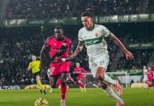 Elche prowadzi warsztaty mistrzowskie z okazji Bożego Narodzenia w Martínez Valero Każdy gol miał dodatkowe znaczenie. Strzelcami byli Héctor Fort, Álvaro Rodríguez, Germán Valera i Martim Neto, ale każdy gol był wynikiem zbiorowego geniuszu.