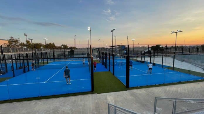 Obejmowane sporty to m.in. koszykówka, piłka nożna, pływanie dostosowane do potrzeb osób niepełnosprawnych, lekkoatletyka, gimnastyka, siatkówka, hokej, judo, rugby, wioślarstwo, pilates i zumba.