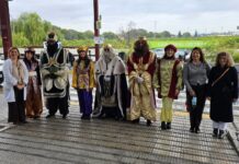 Dzieci w szpitalu Vega Baja otrzymują specjalną wizytę od Trzech Króli Ich Wysokości, Trzej Mędrcy Wschodu, odwiedzili dziś Szpital Vega Baja w Orihueli, kontynuując jedną z najserdeczniejszych tradycji związanych z ich przybyciem do gminy.