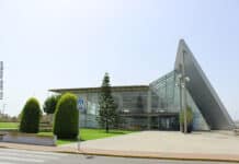 TARGI GRUP U3A W TORREVIEJA – PONIEDZIAŁEK 26 STYCZNIA Na targach reprezentowanych będzie ponad 30 naszych grup zainteresowań, w tym zajęcia plastyczne, gry planszowe i karciane, taniec, dyskusje i historia, jedzenie i napoje, fitness, języki, spotkania towarzyskie i wydarzenia, sport i spacery.