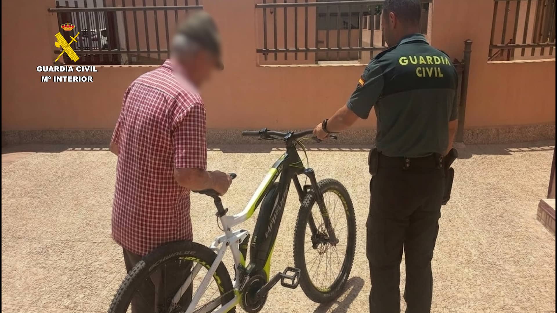 Three Arrested over Bicycle and E-Scooter Theft Spree in Lo Pagán
