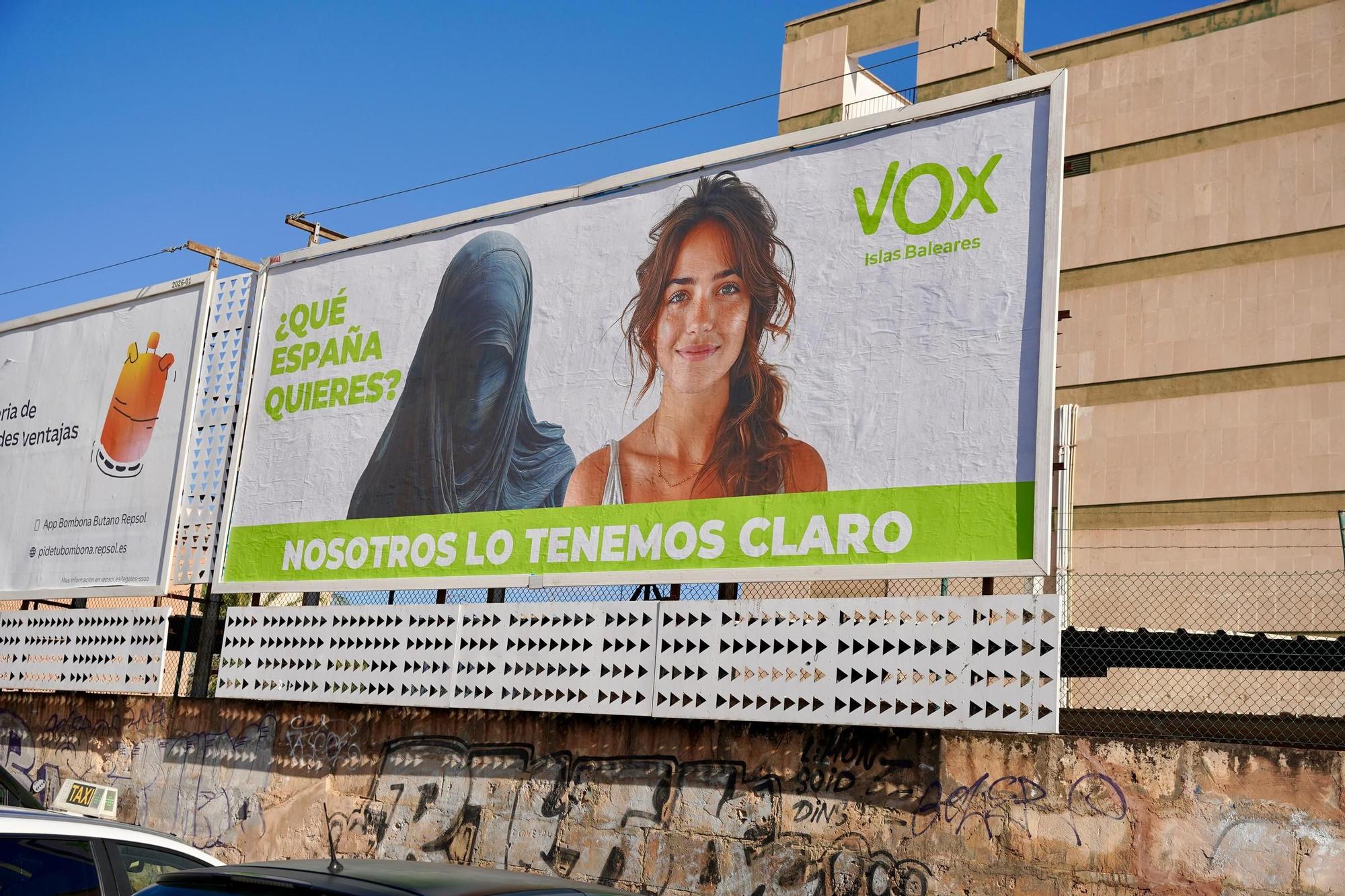 PP and Vox Back Burka Restrictions and Tougher Rules on Migrant Benefits