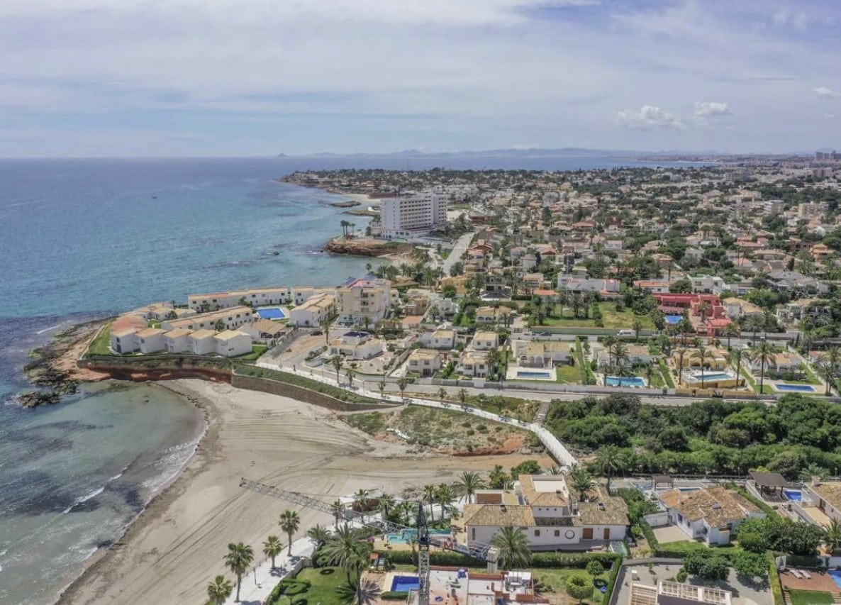 Orihuela Strikes €23.1 Million Deal for Coastal Land