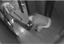 Desmantelan banda de ladrones de cajas fuertes de Torrevieja tras una racha de 52 delitos. La Guardia Civil ha desarticulado una banda criminal acusada de perpetrar una serie de robos en bancos y locales de juego en nueve provincias españolas.